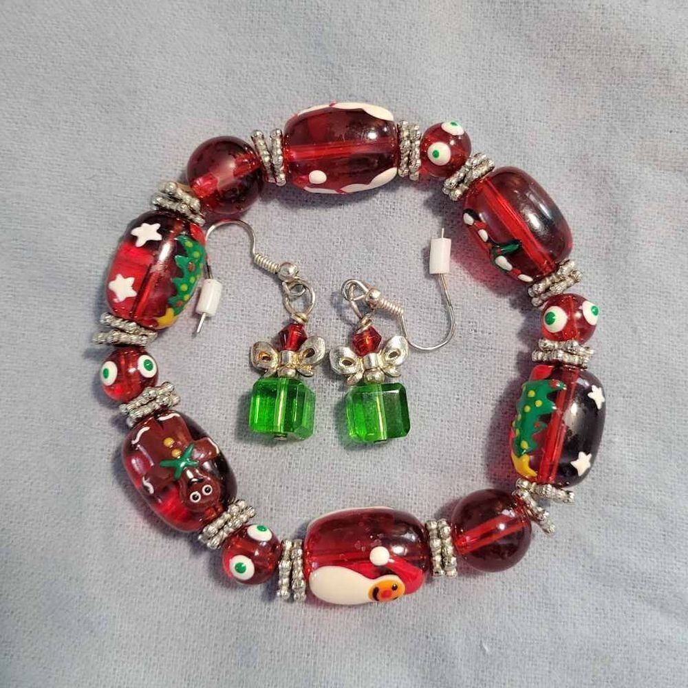 Handpainted Glass beaded bracelet and earrings